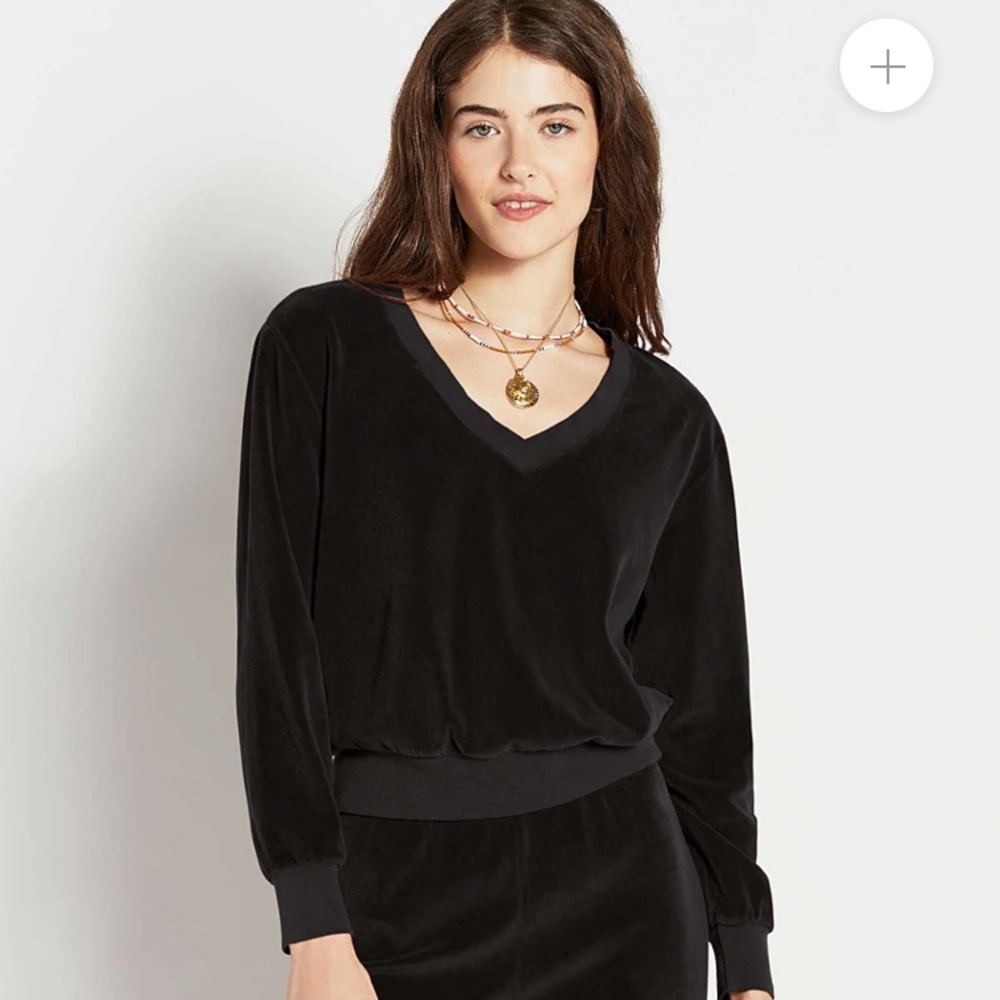 Suzie Kondi velour v neck top